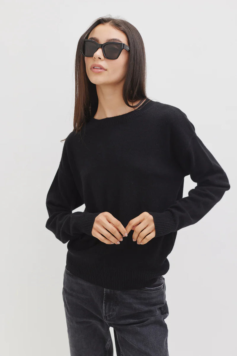 Naomi boyfriend sweater