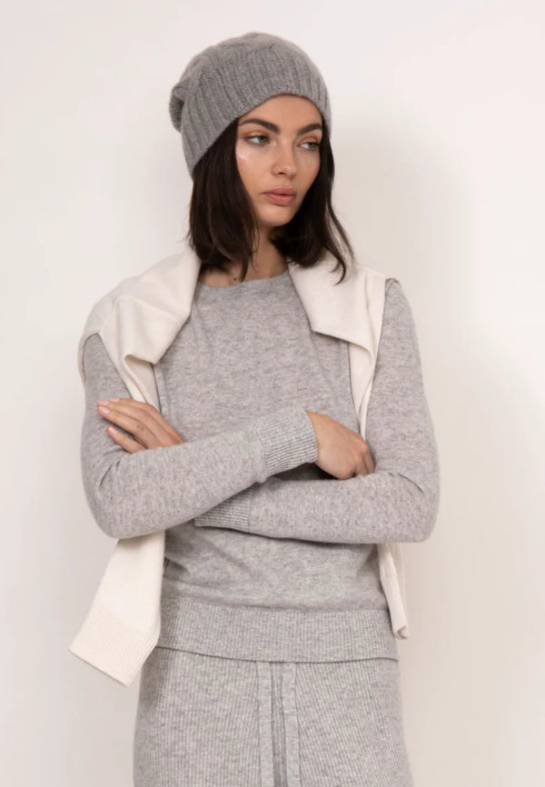 Naomi boyfriend sweater